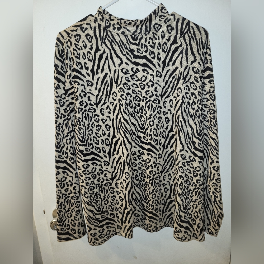 Terra & Sky Animal Print Women's Plus Lightweight Long Sleeve Mockneck Top 2X